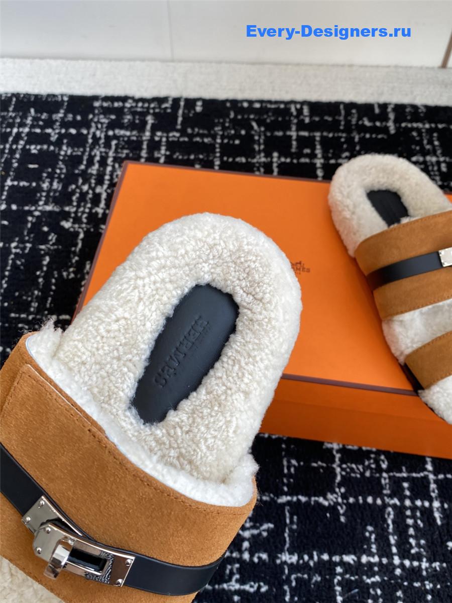 H**me5 brown suede sherling chypre sandal