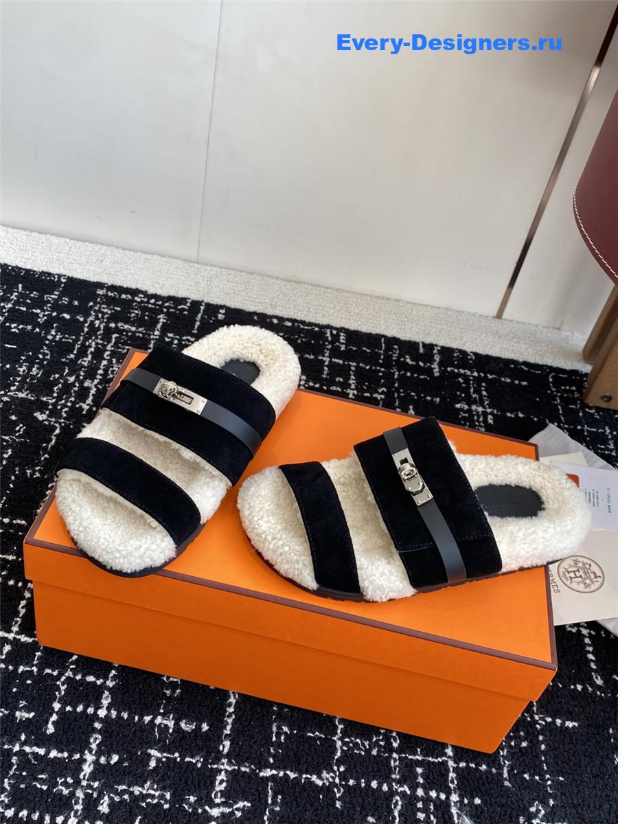 H**me5 black suede sherling chypre sandal