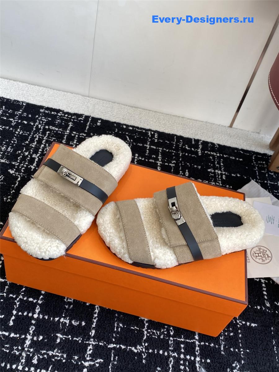 H**me5 gray suede sherling chypre sandal