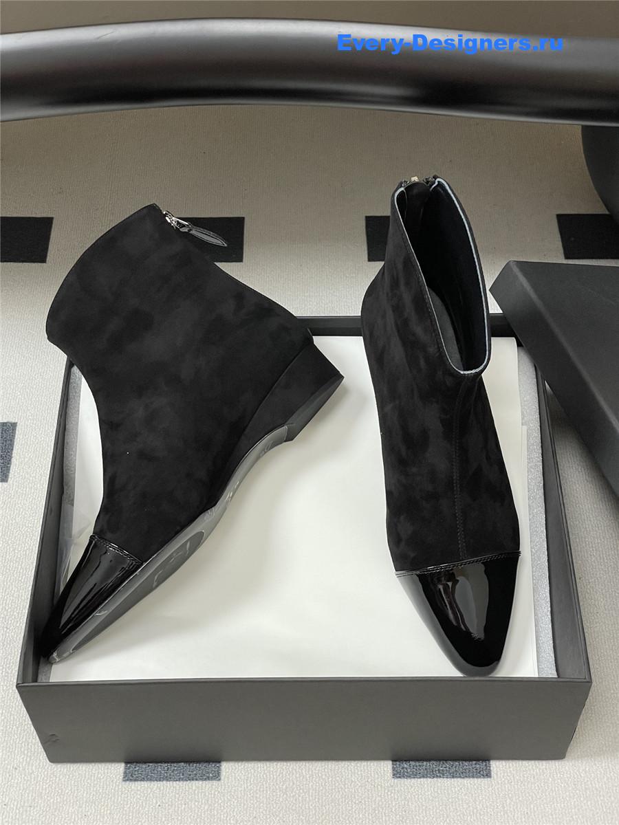 Alaia Black Pointed Suede Ankle Boots