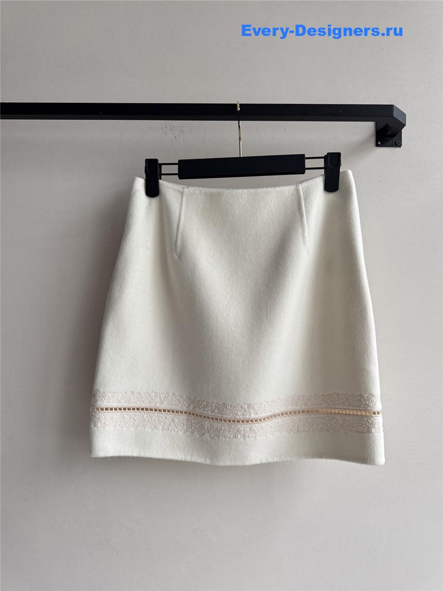 H**me5 beige cashmere skirt