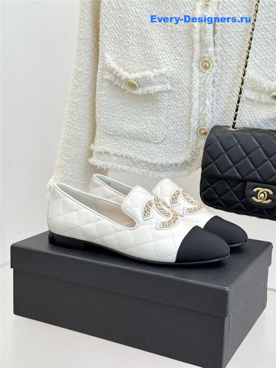 ch**el cc chain D1am0nd white loafers