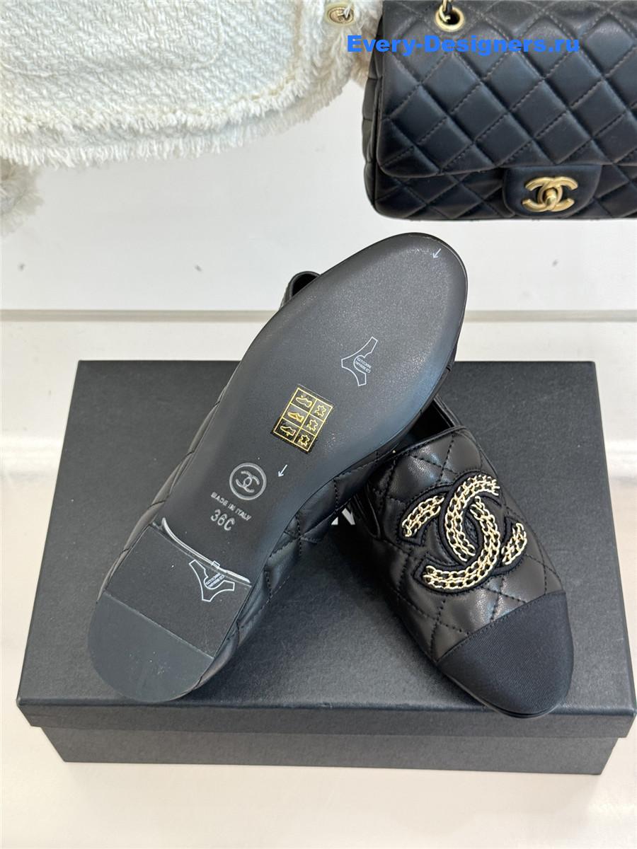 ch**el cc chain D1am0nd black loafers