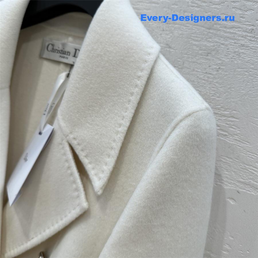 D10r white double-breasted cashmere coat
