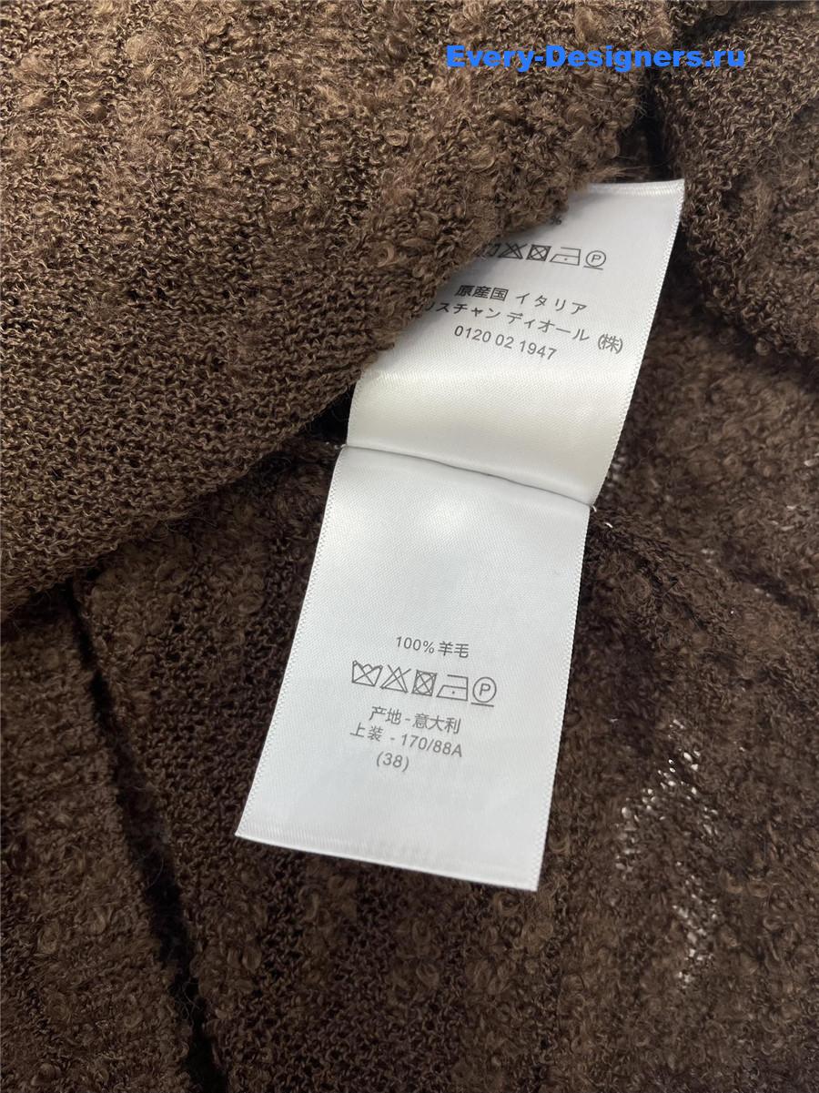 D10r loose brown long-sleeved knit top