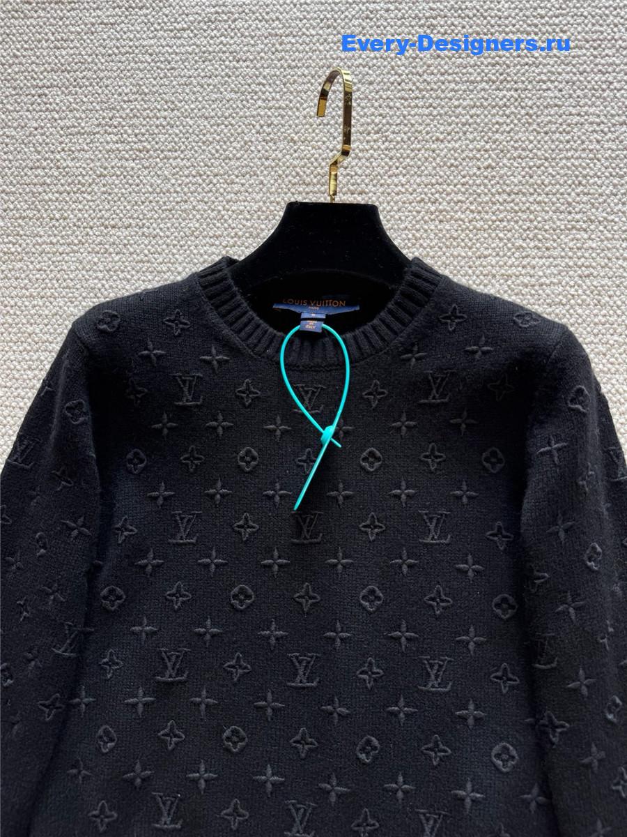 l0vis Vvtt0n black monogram embellished wool crewneck
