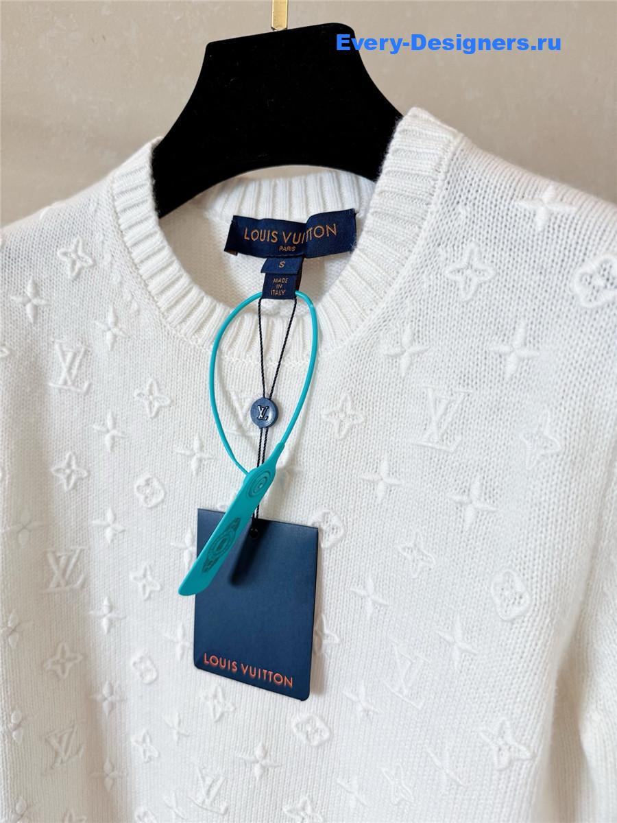 l0vis Vvtt0n white monogram embellished wool crewneck