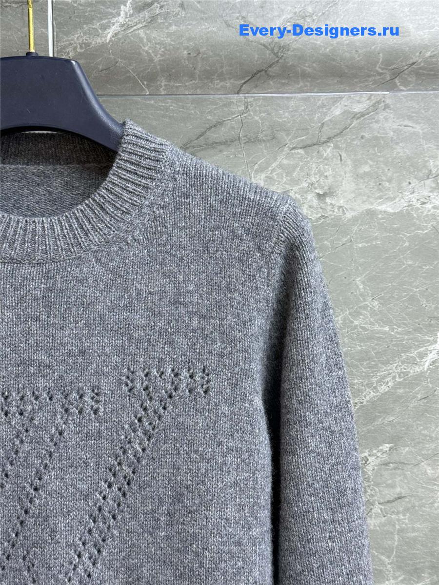 l0vis Vvtt0n grey embroidered signature pullover