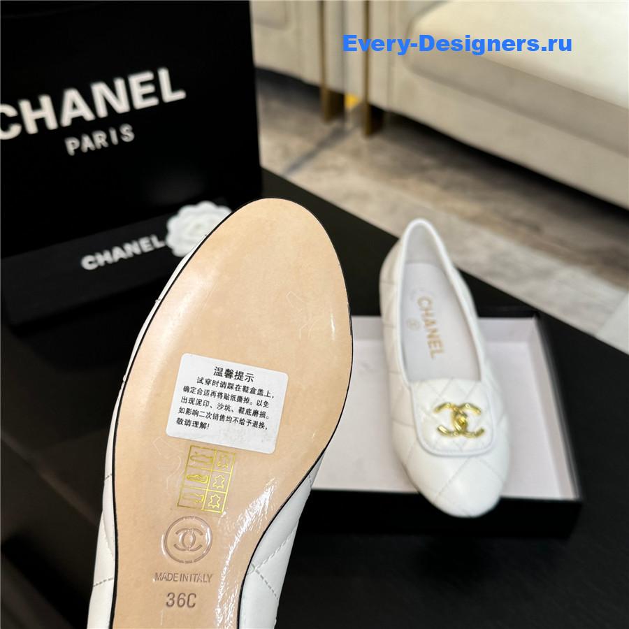 Ch**el white quilted turn cc lock calfskin ballet flats