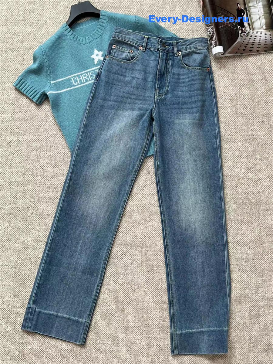 Va1e*ntin0 straight loose lightweight jeans