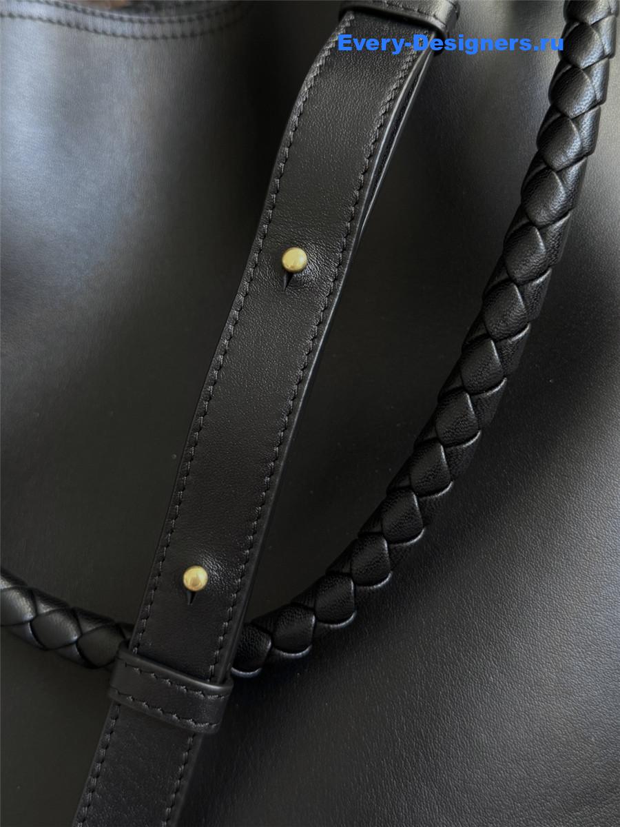b0tt*ga Ven*ta black andiamo bucket bag