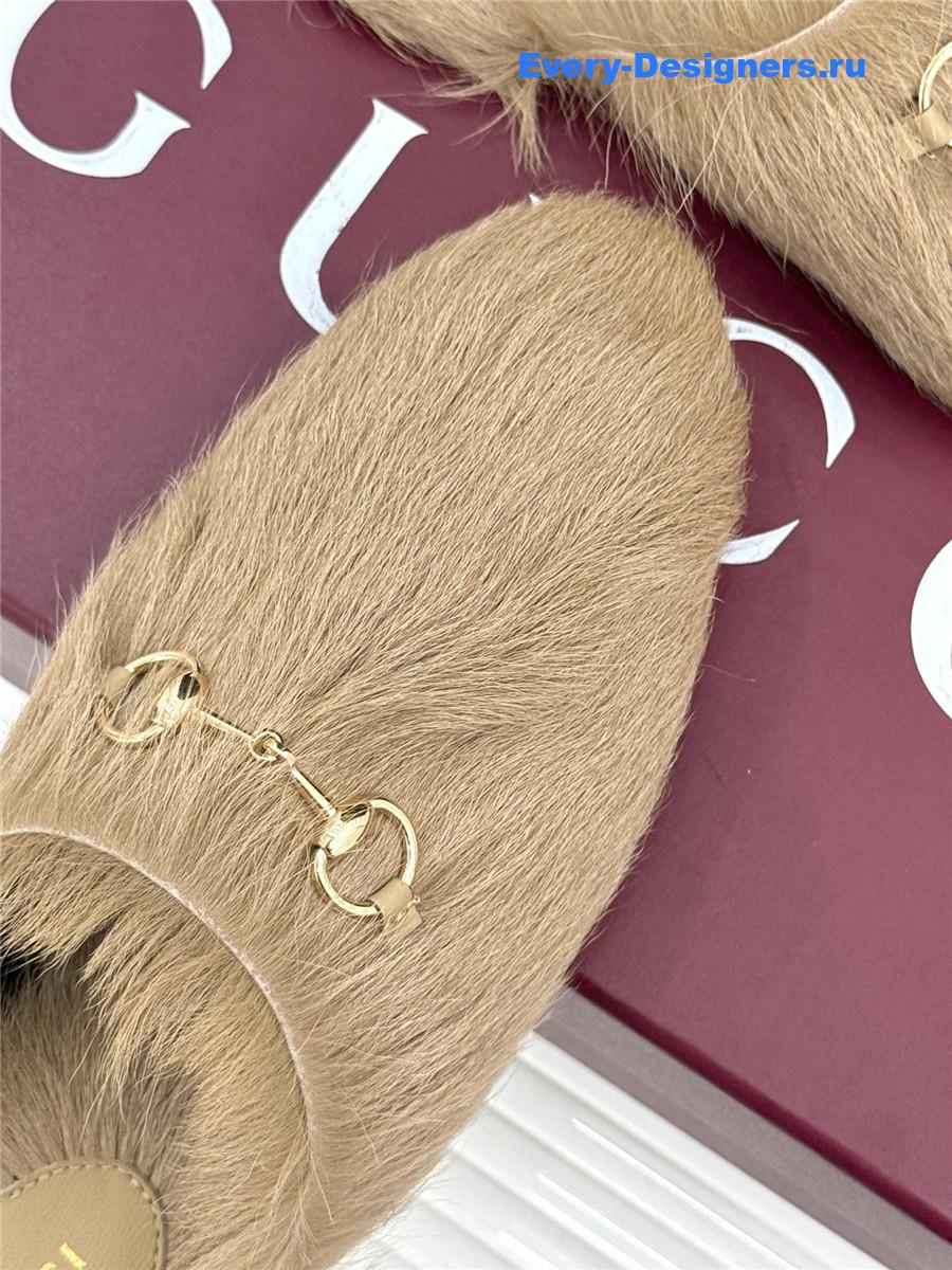 Gvc*1 beige horsebit mule fur slides