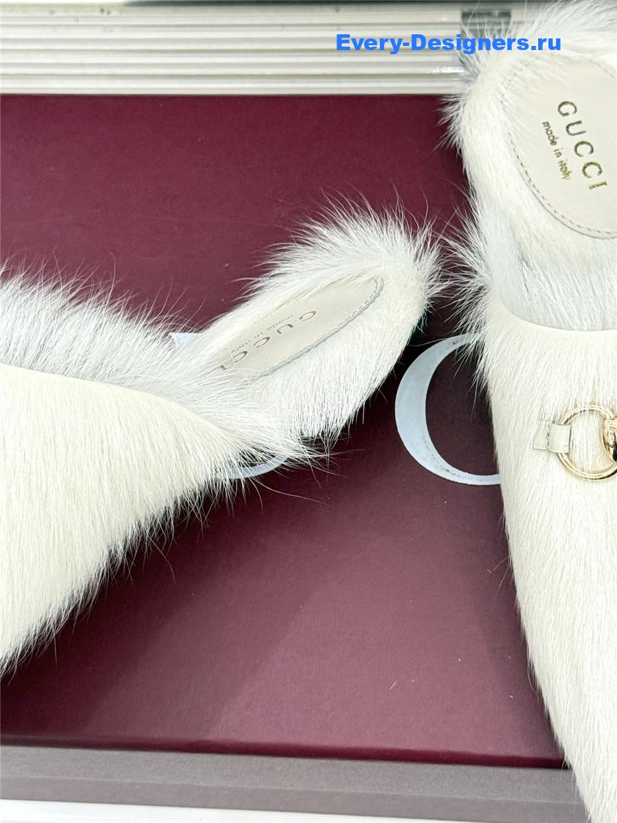 Gvc*1 white horsebit mule fur slides
