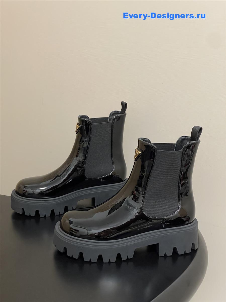 Pra*a black patent oxford chelsea boots