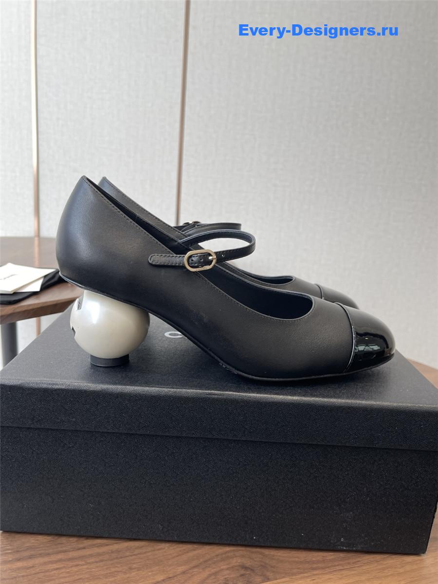Ch**el black mary jane toe large white pearl sandal
