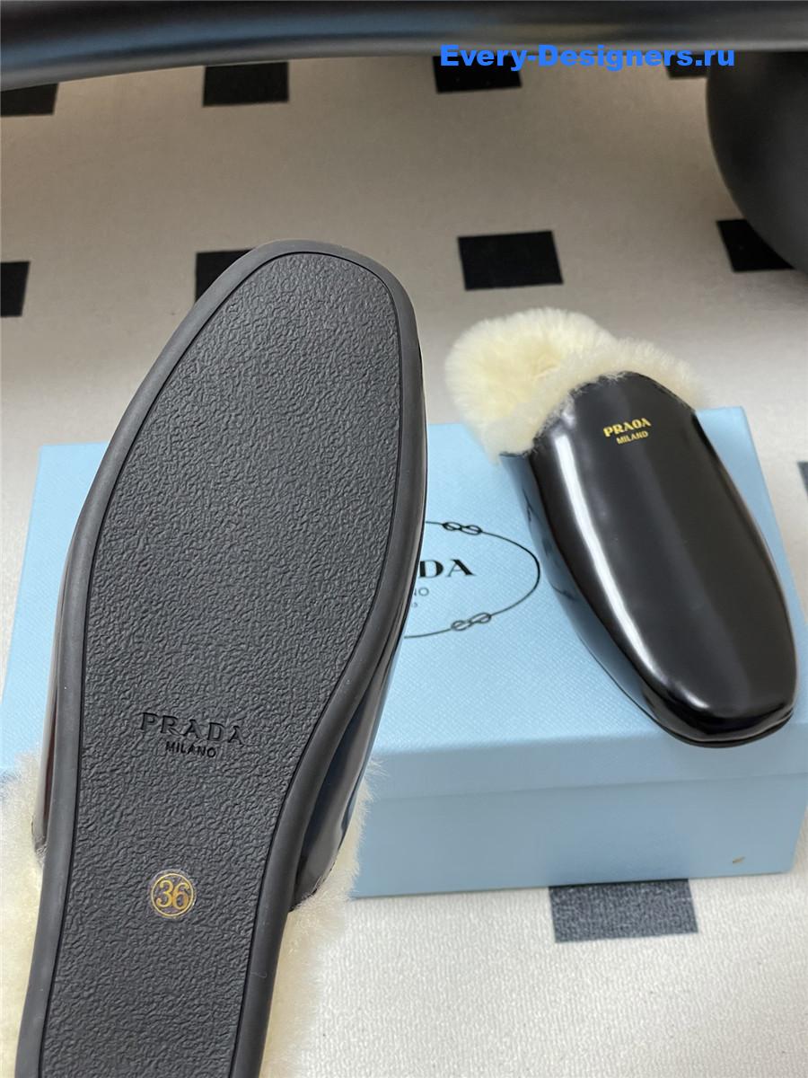 Pra*a black leather mules