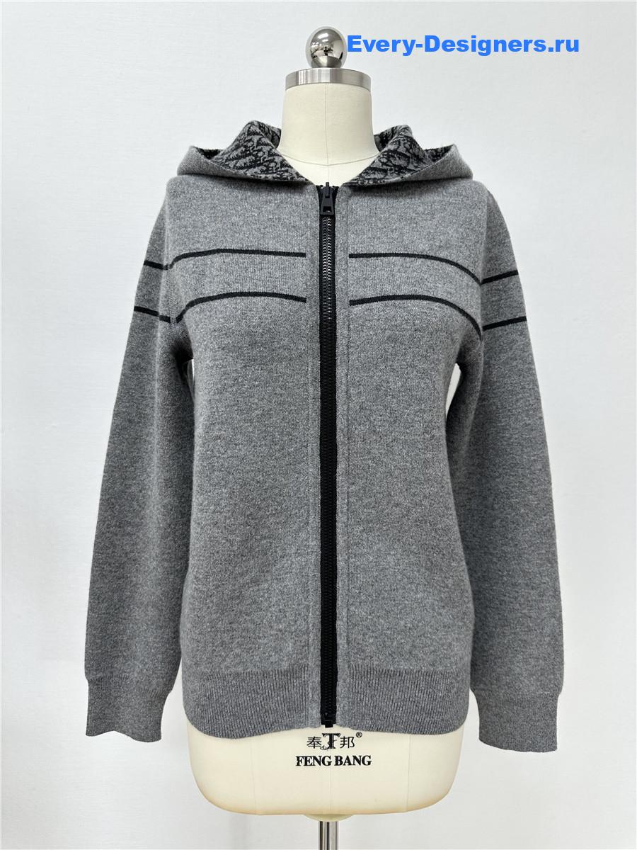 D10r oblique reversible zip-up hooded cardigan