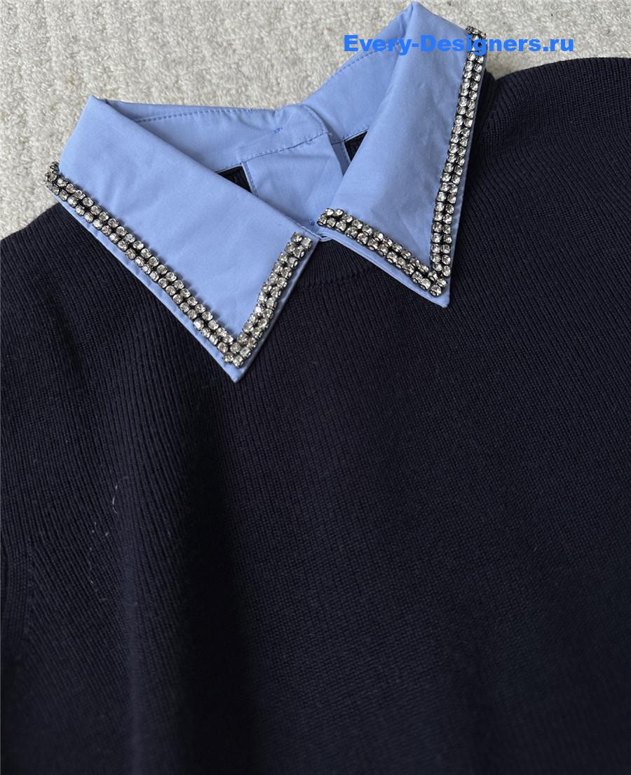 Gvc*1 navy embroidery wool sweater