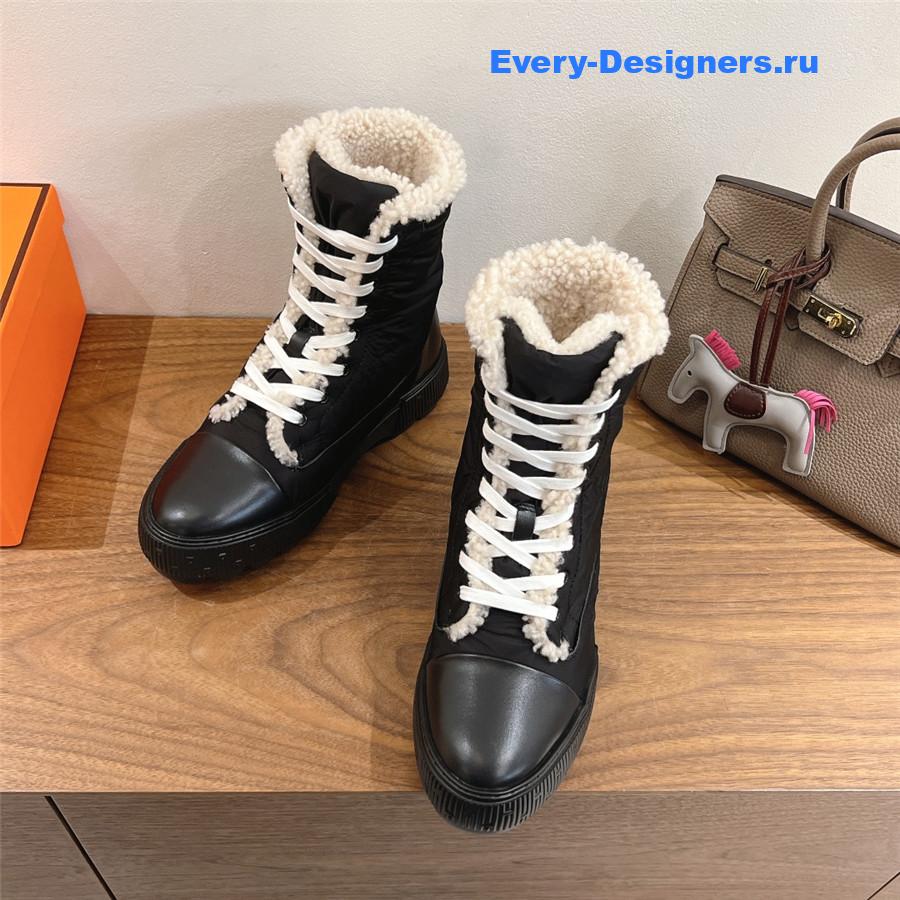 H**me5 black fresh ankle boot