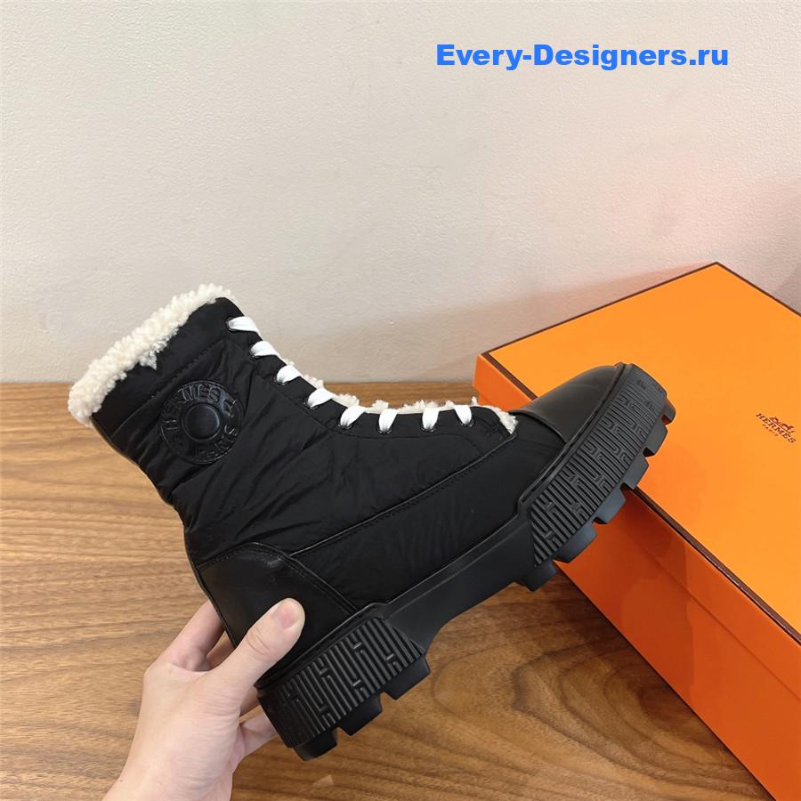 H**me5 black fresh ankle boot