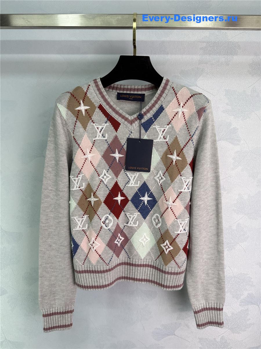 l0vis Vvtt0n embroidered knitted v-neck sweater