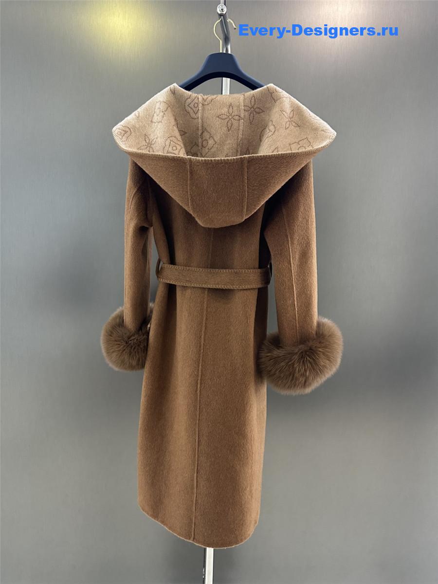 l0vis Vvtt0n camel fox fur hooded wool coat