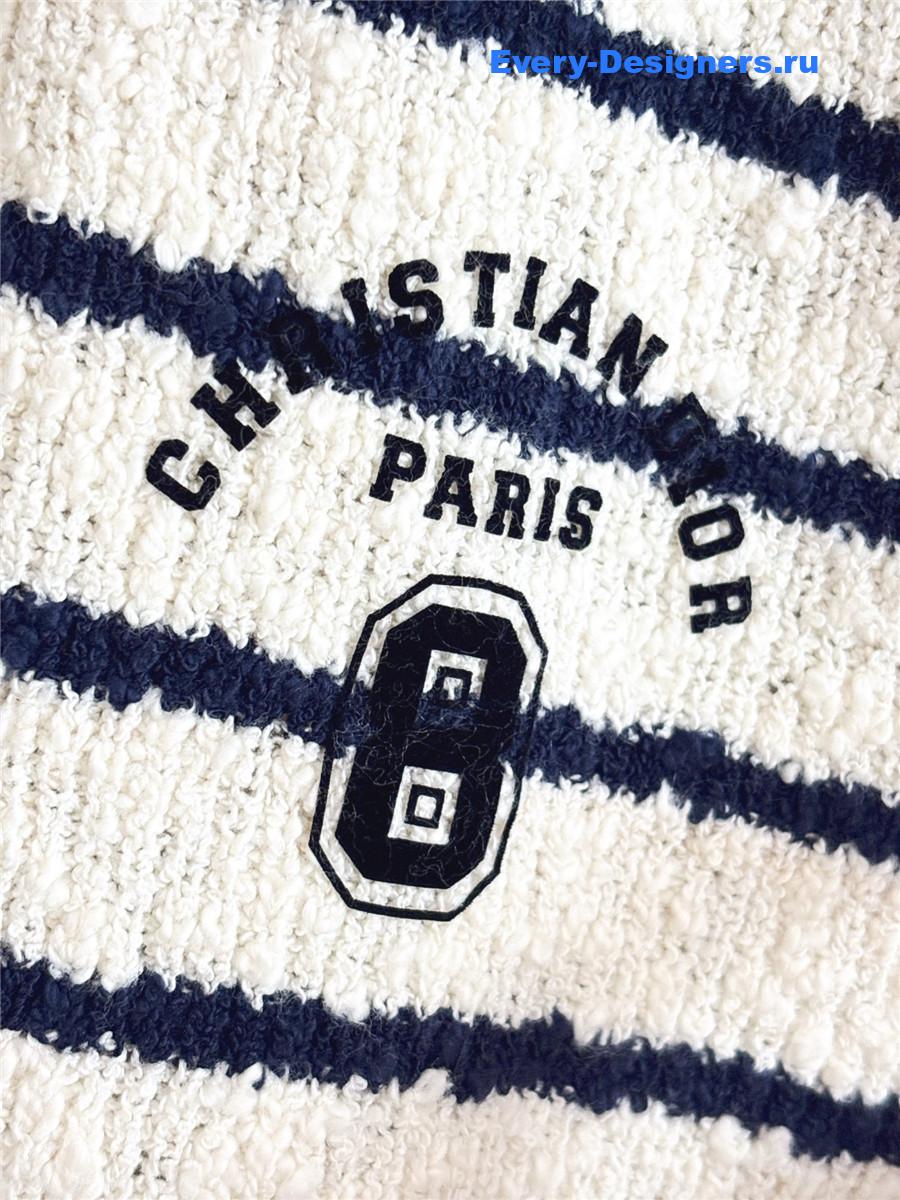 D10r white stripe lapel sweater