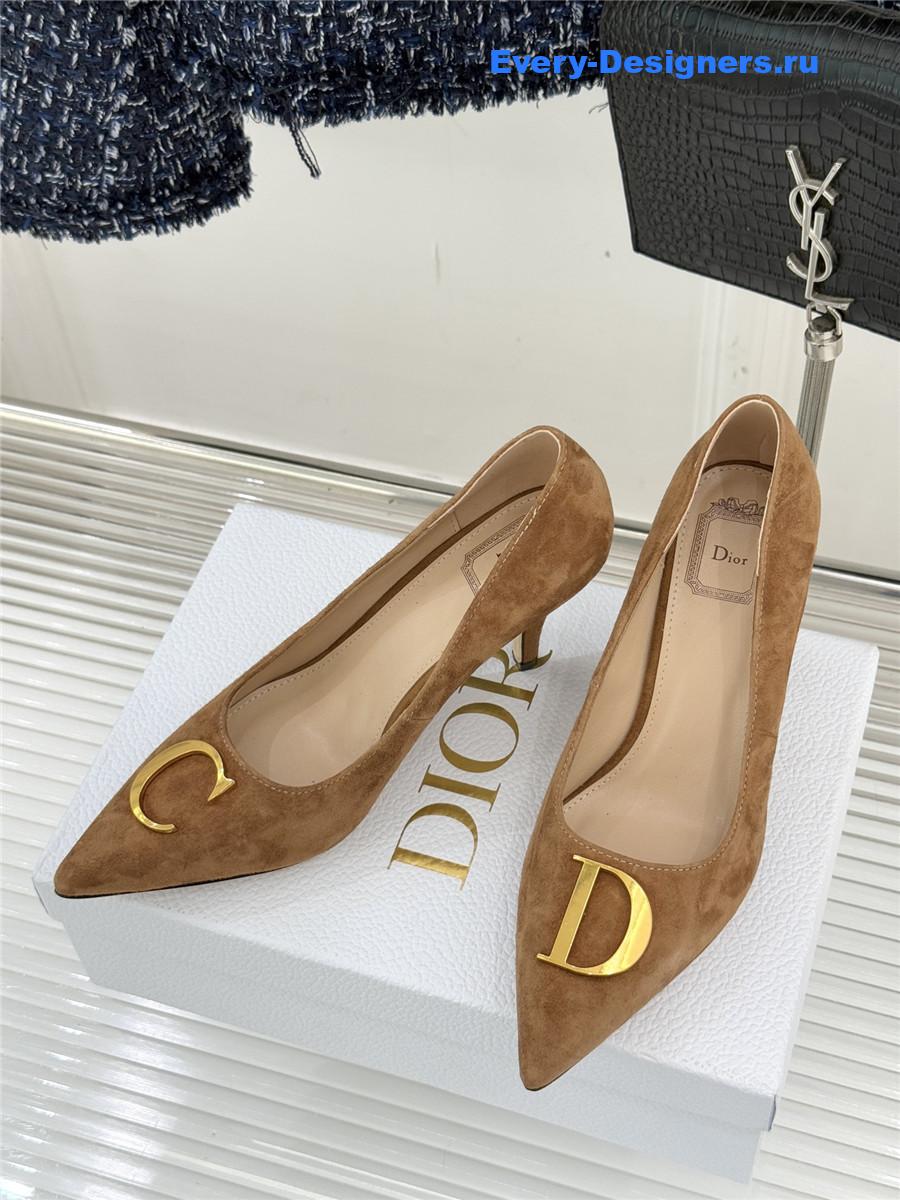 D10r brown suede pointed heel pump