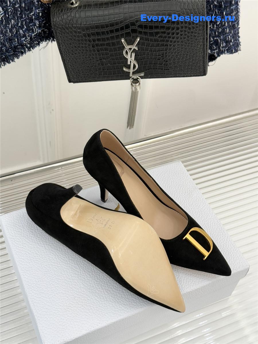D10r black suede pointed heel pump