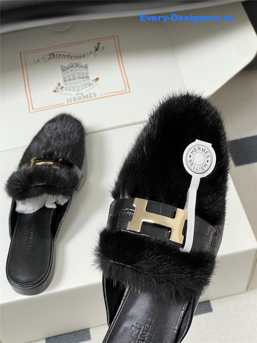 H**me5 black mink mules