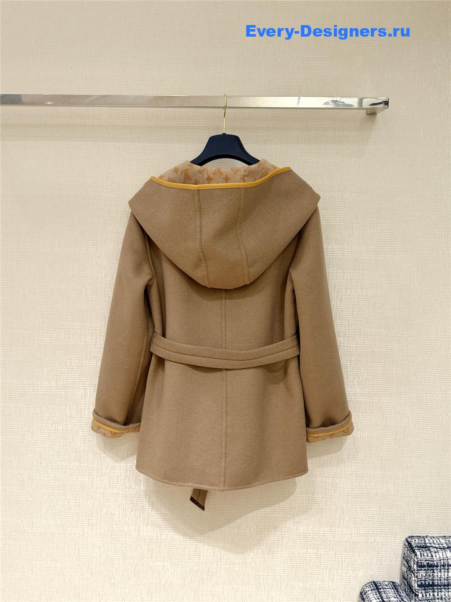 l0vis Vvtt0n monogram belted hooded short coat