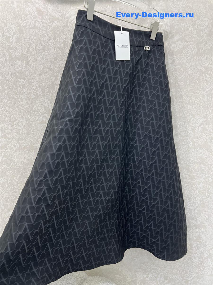 Va1e*ntin0 flocked jacquard maxi skirt
