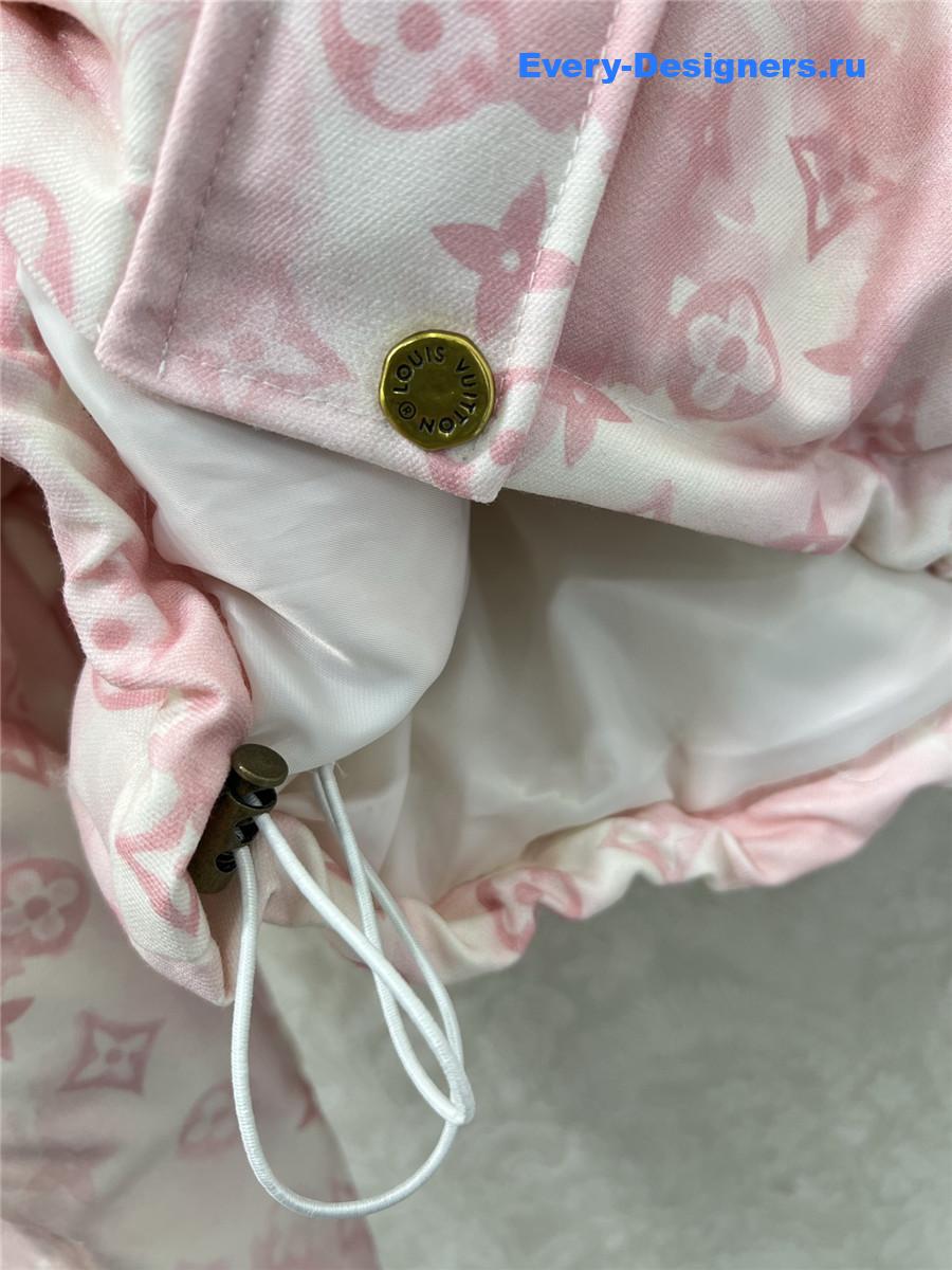 l0vis Vvtt0n monogram tie & dye short down jacket