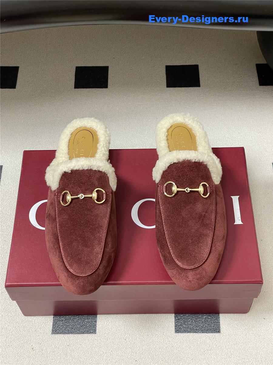 Gvc*1 wool burgundy suede horsebit slippers