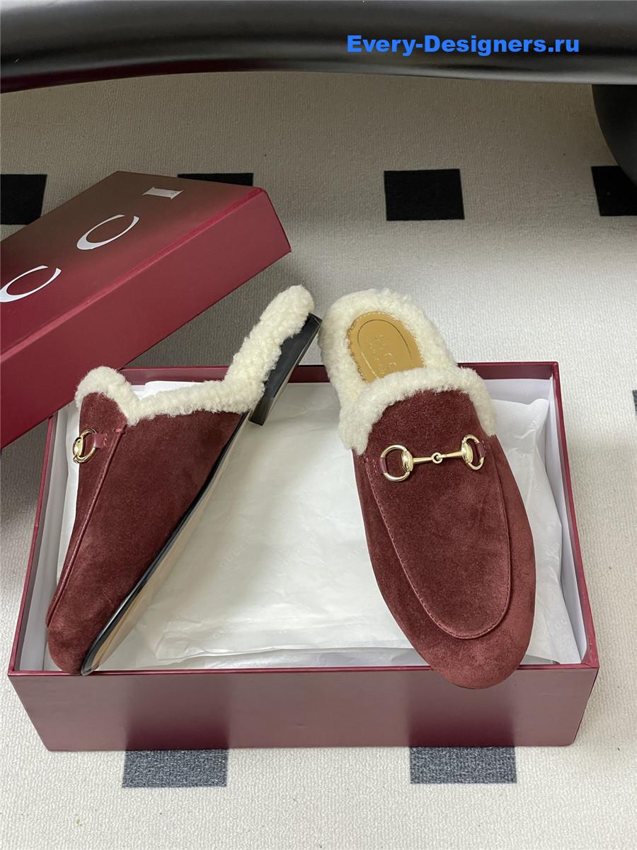 Gvc*1 wool burgundy suede horsebit slippers