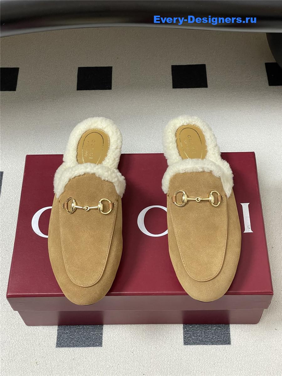 Gvc*1 wool brown suede horsebit slippers