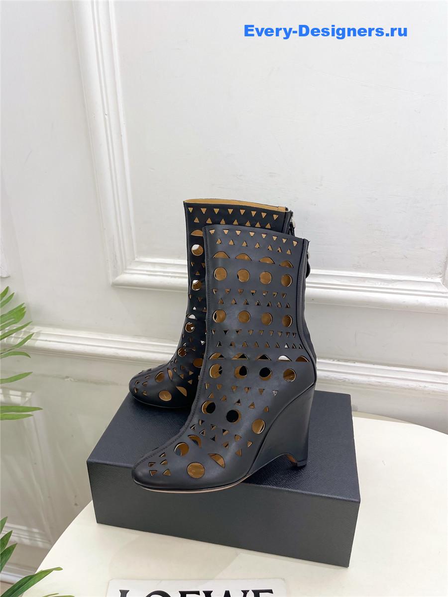 Alaïa Vienne Black Suede Wedge Ankle Boots