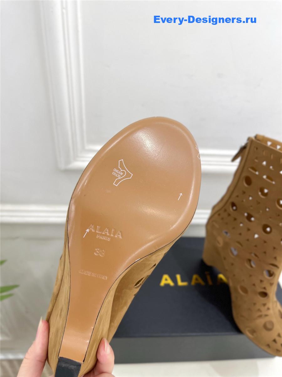 Alaïa Vienne Brown Suede Wedge Ankle Boots
