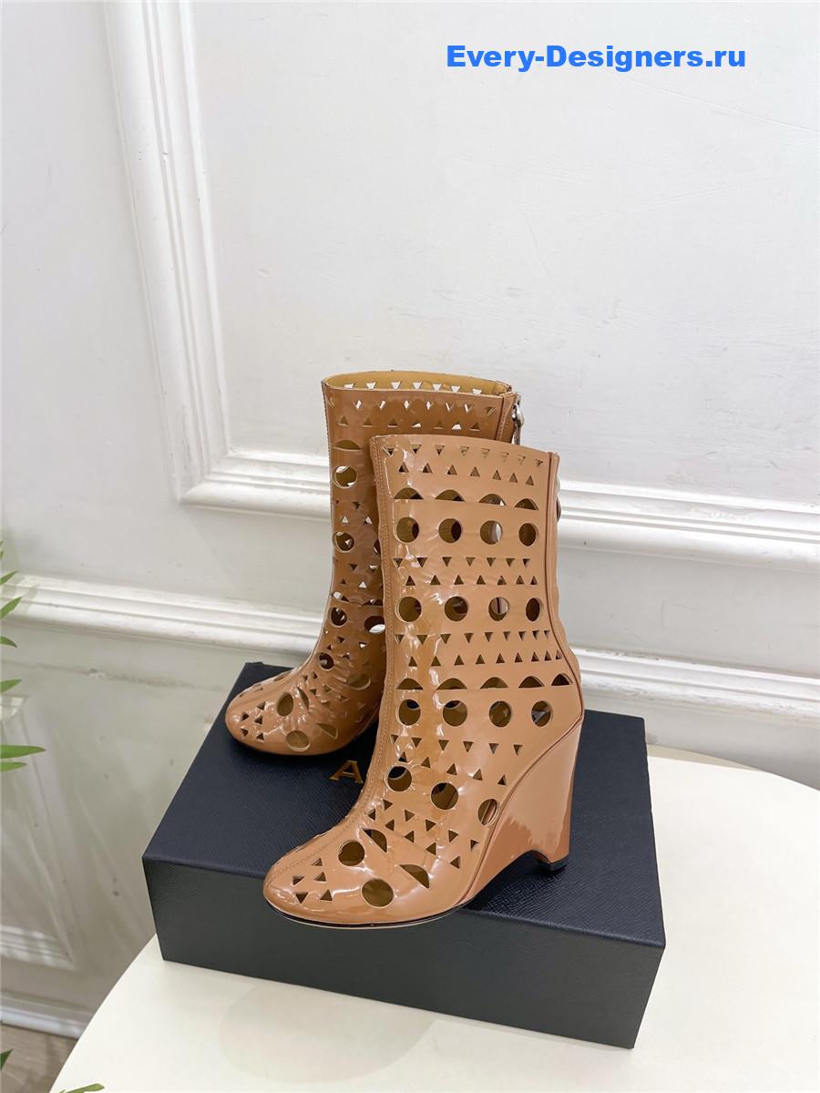Alaïa Vienne Camel Patent Leather Wedge Ankle Boots