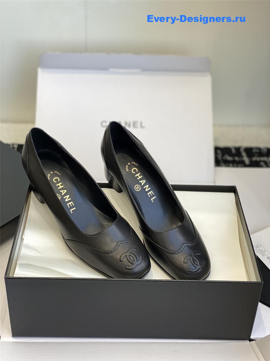Ch**el cap toe block heel pumps