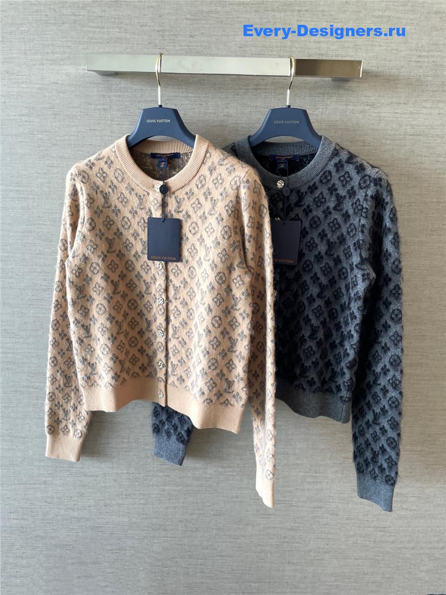 l0vis Vvtt0n brushed monogram cardigan