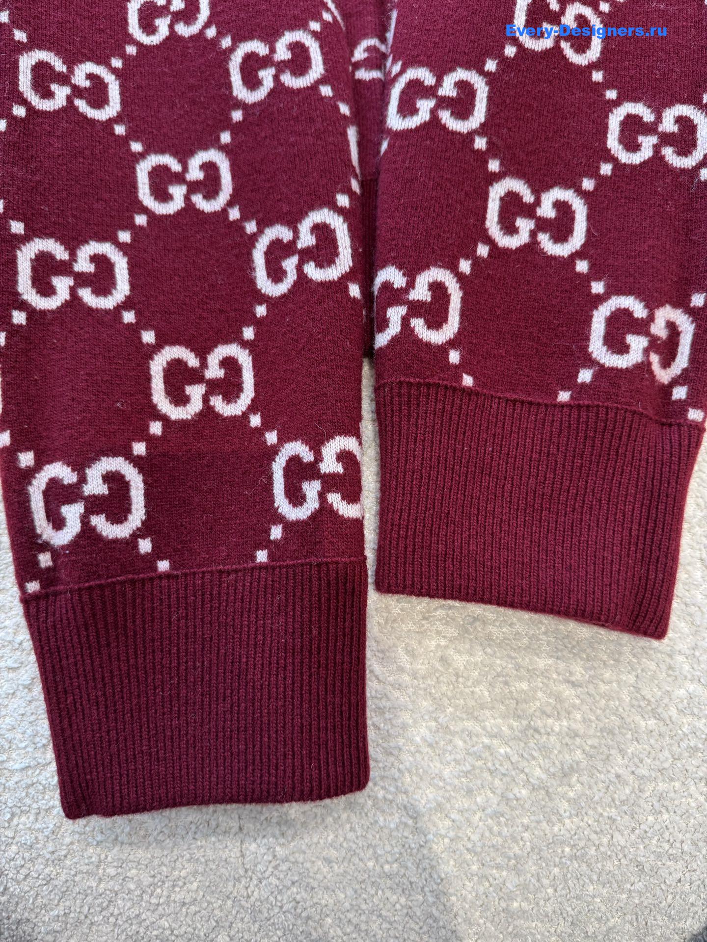 Gvc*1 gg burgundy wool hooded cardigan