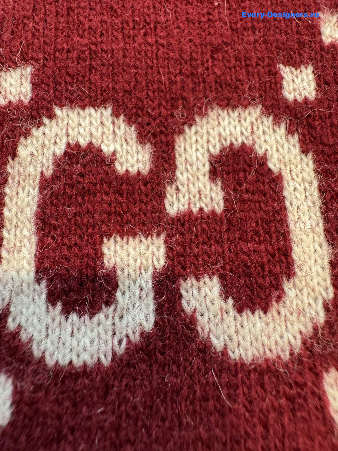 Gvc*1 gg burgundy wool hooded cardigan