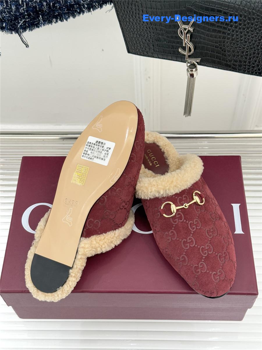 Gvc*1 horsebit gg burgundy suede shearling mules