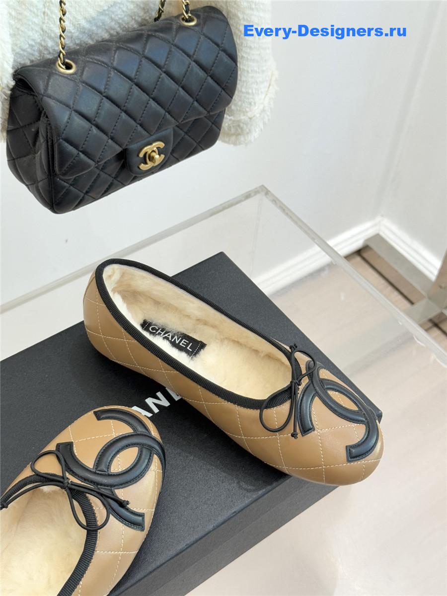 Ch**el beige shearling lining ballet flats