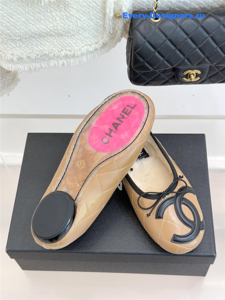 Ch**el beige shearling lining ballet flats