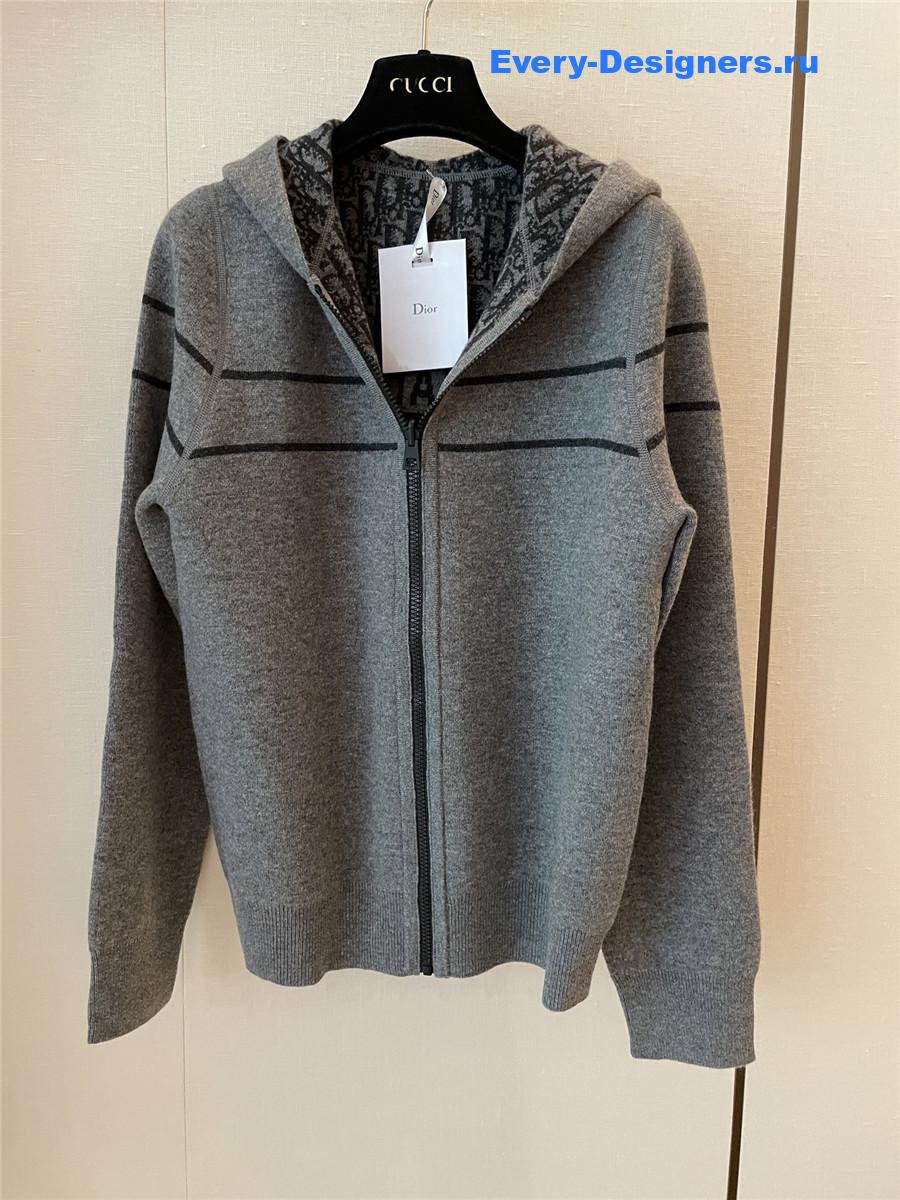 D10r oblique reversible gray hooded cardigan