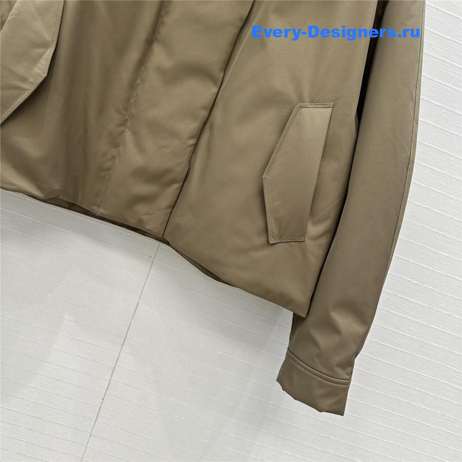 The R0w brown collared jacket down jacket
