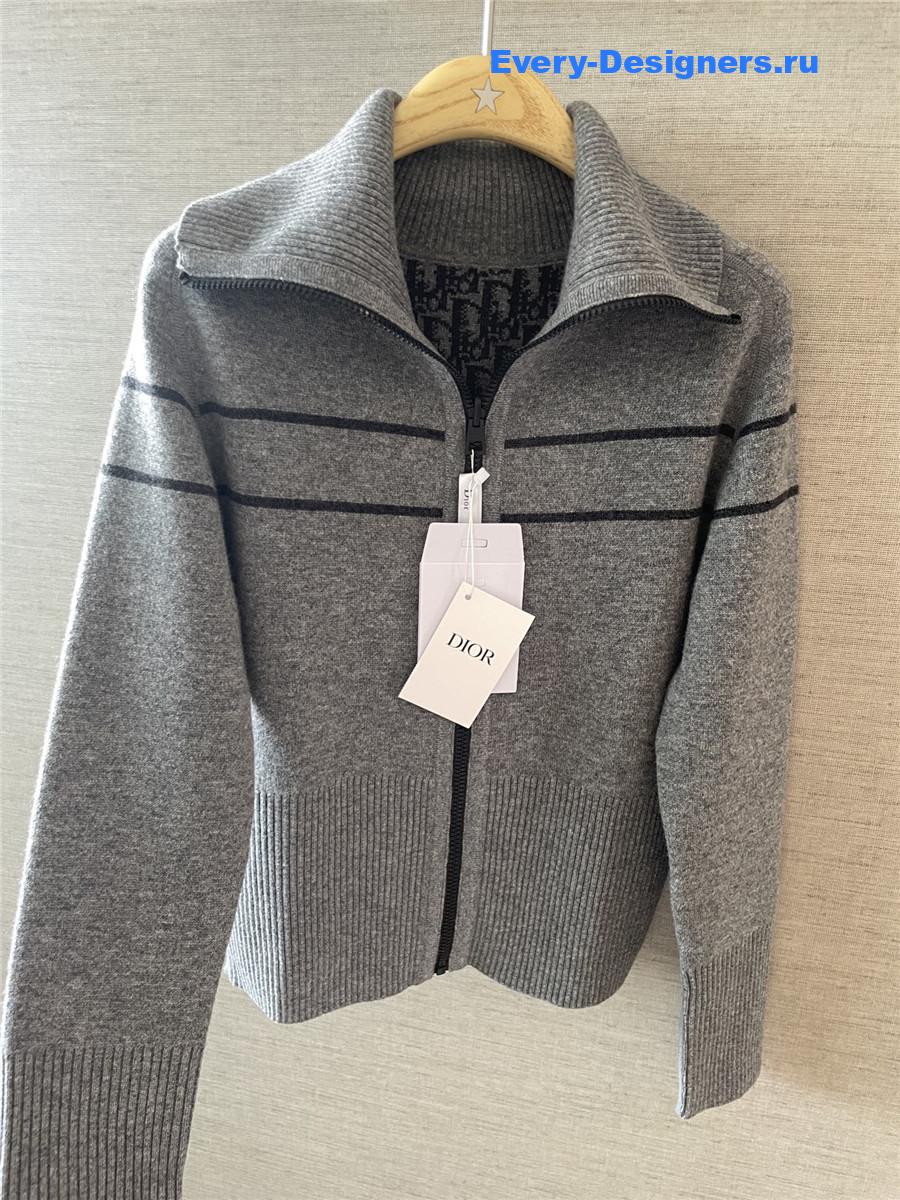 D10r reversible gray cashmere-blend knit cardigan