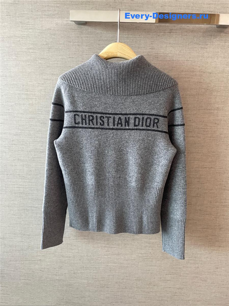 D10r reversible gray cashmere-blend knit cardigan